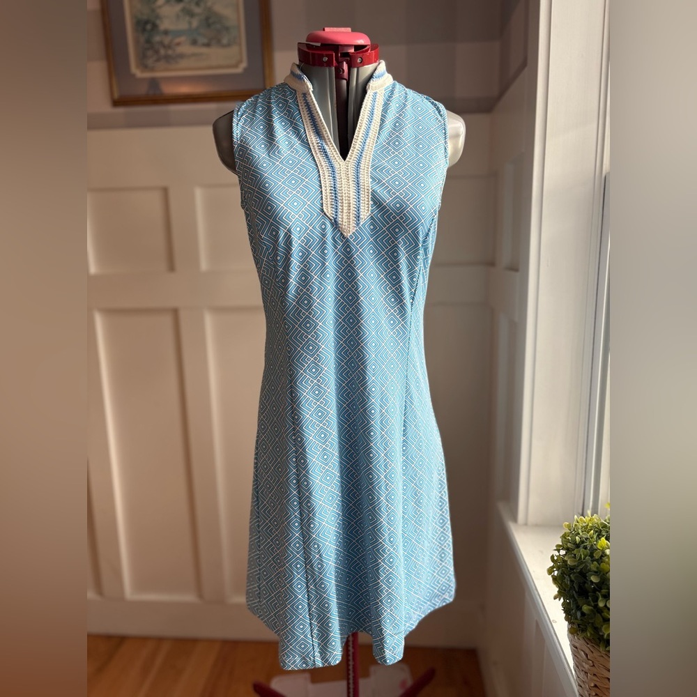 J McLaughlin Sleeveless Light Blue Geo-Print Midi Dress with Contrast Trim XS